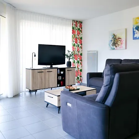 Superbe Oasis Park - 8 Personnes - Piscine Chauffee